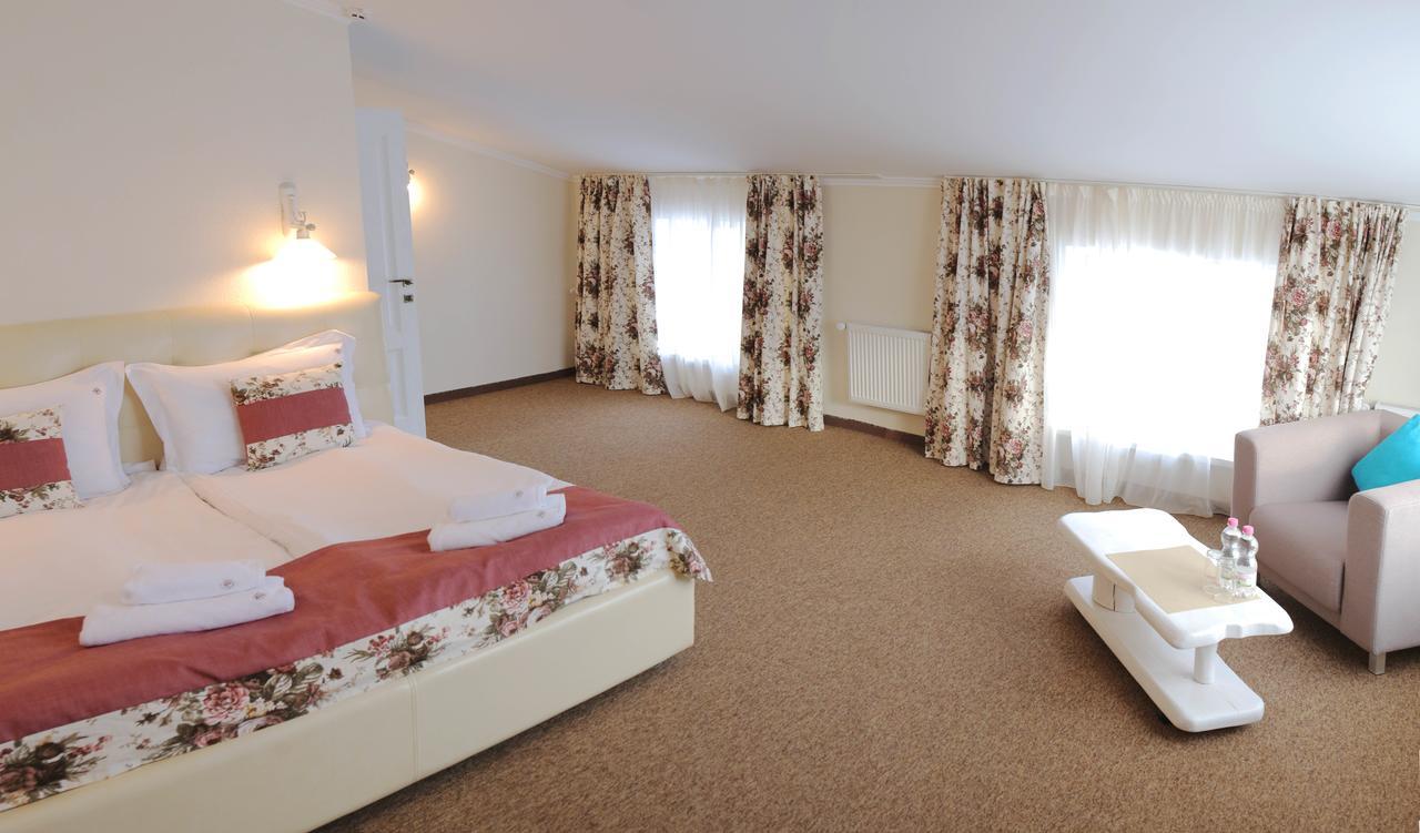 Hotel&Restaurant Premium Club Yaremtche Extérieur photo